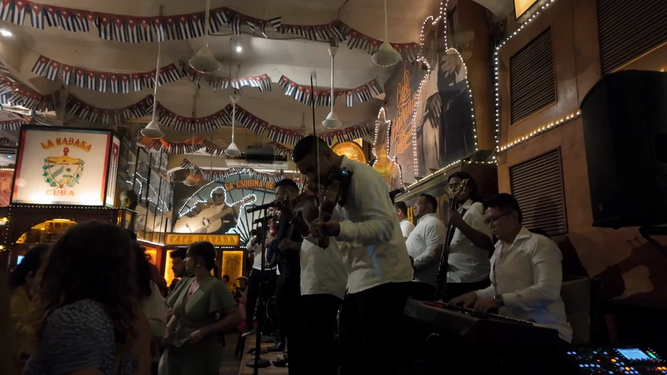 Live band performing at Café Havana in Cartagena