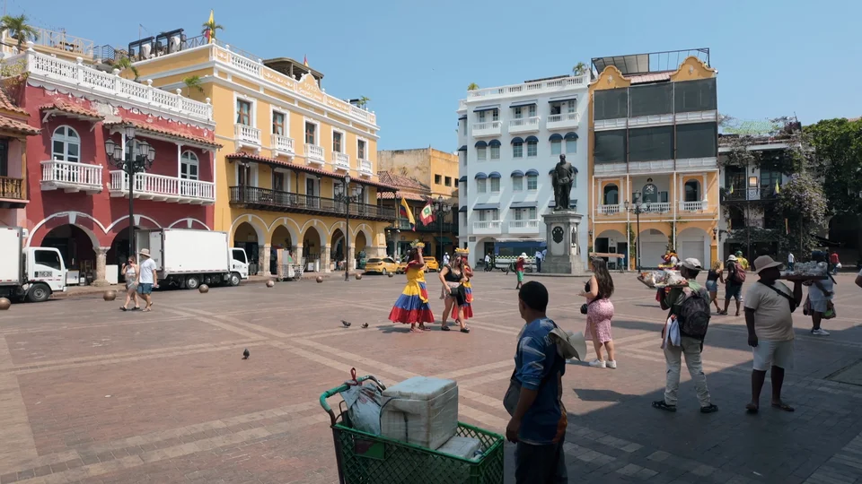 Colourful colonial plaza in the old town of Cartagena, Colombia