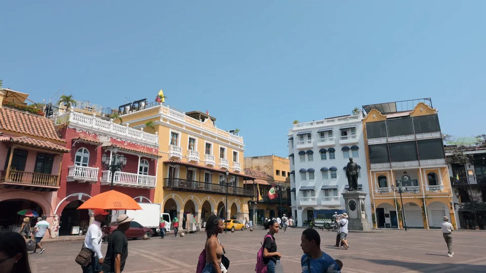 Colourful colonial plaza in the old town of Cartagena, Colombia