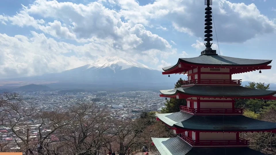 Chureito Pagoda with Mount Fuji behind it
