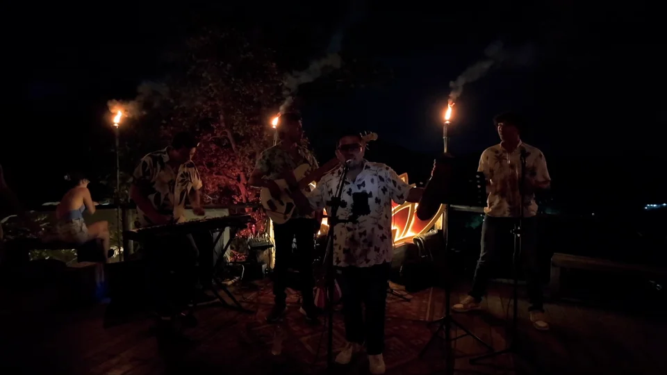 Live band playing at sunset at Casa Loma in Minca, Colombia