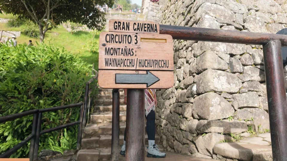 Signpost for Circuit 3, Huayna Picchu and Machu Picchu Mountain