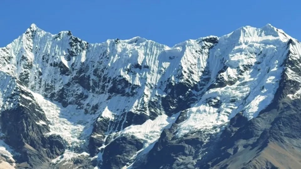 Snow capped peaks on the Salkantay Trek