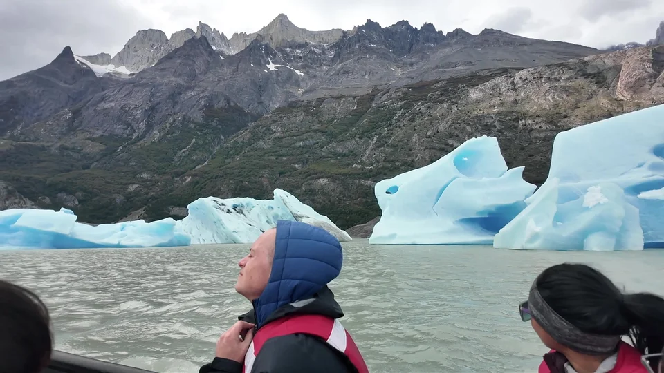 Boat passing icebergs on the way to the Grey Glacier, Patagonia